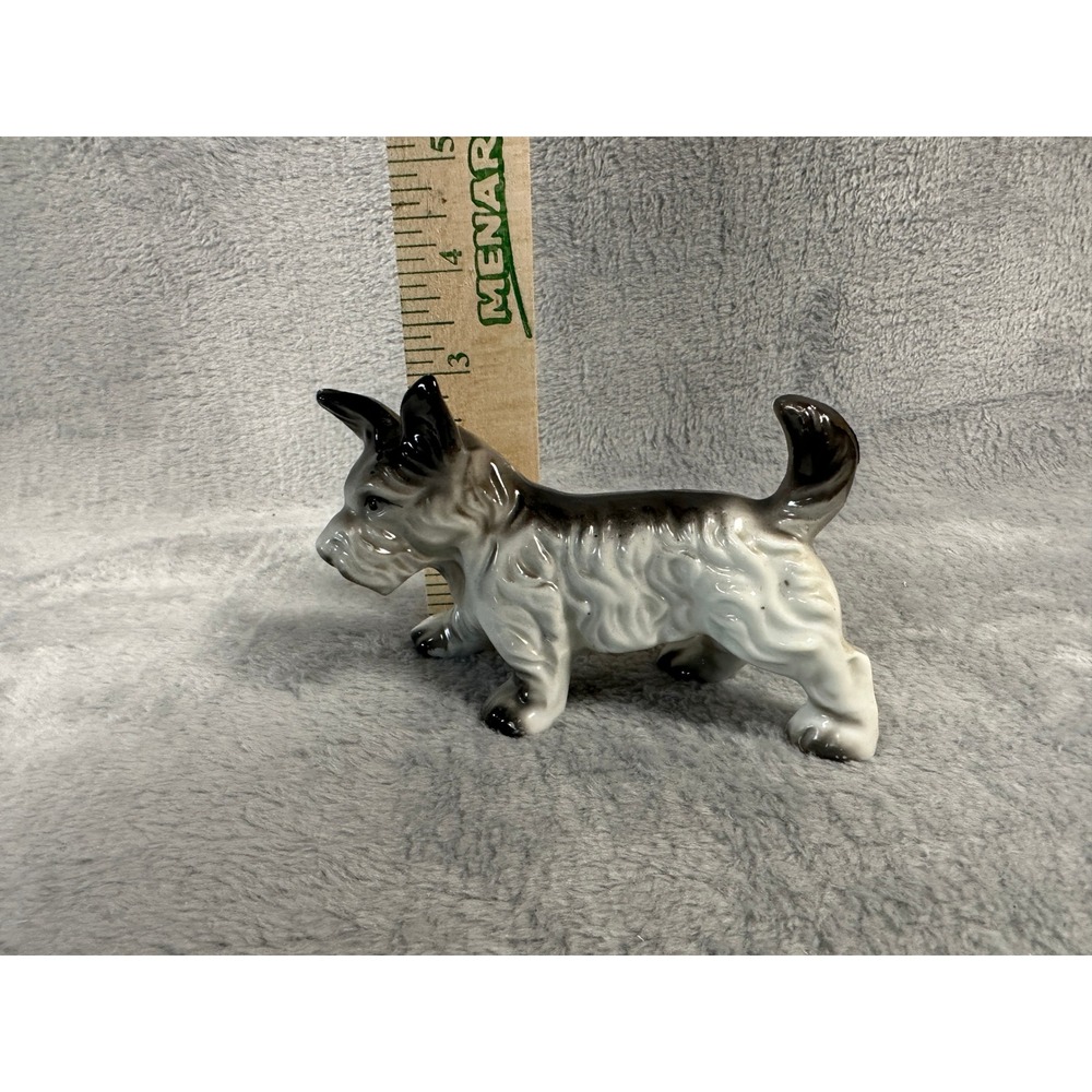 Vintage Japan Ceramic Scottie Dog Figurine Gray White Scottish Terrier 5" - Picture 6 of 7
